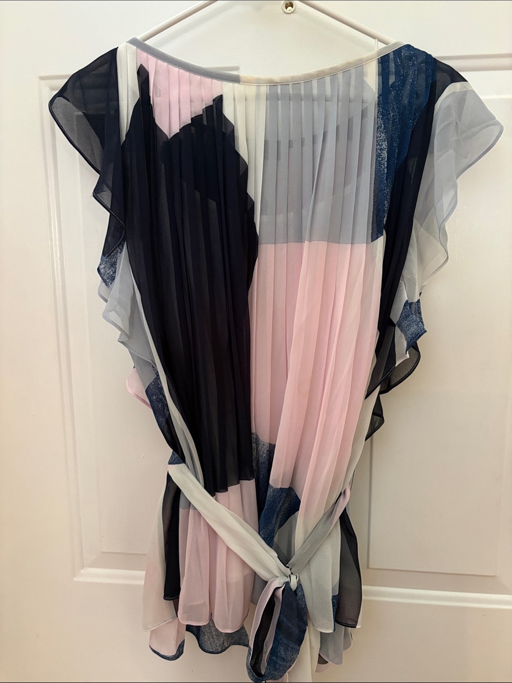 Banana Republic Pink, Navy & White Pleated Colorblock Tie-Back Blouse